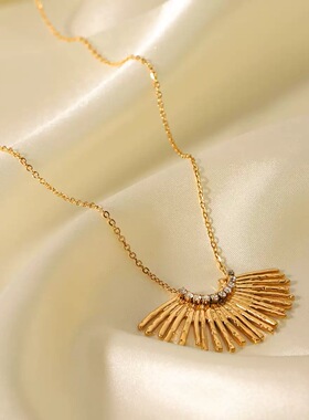 18K金扇形不锈钢镶钻项链