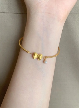 在逃公主蝴蝶结珍珠手镯小众轻奢设计感手环2023爆款甜美百搭手饰