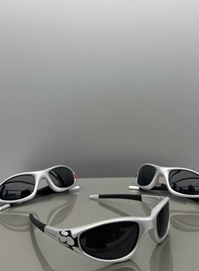 经典复古黑白火焰运动墨镜偏光防紫外线骑行Y2K朋克太阳眼镜男女