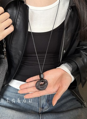 暗黑系黑色长款毛衣链女