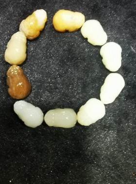 新疆和田玉且末糖白山料小貔貅 上手出油可做手串或吊坠 单个价