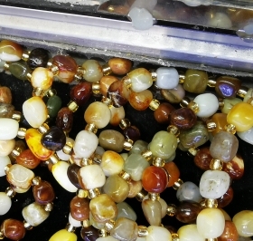 爆款和田玉边角料随形手串 各色混搭山料手链女神款 随机发货