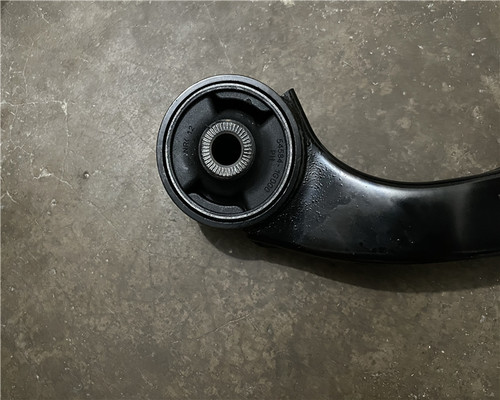 适用起亚锐欧现代雅绅特前下摆臂下支臂三角臂左右前轮下悬挂球头 - 图0