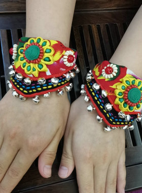 特色民族风学生舞蹈手链花朵铃铛复古文艺布艺手环儿童表演手饰