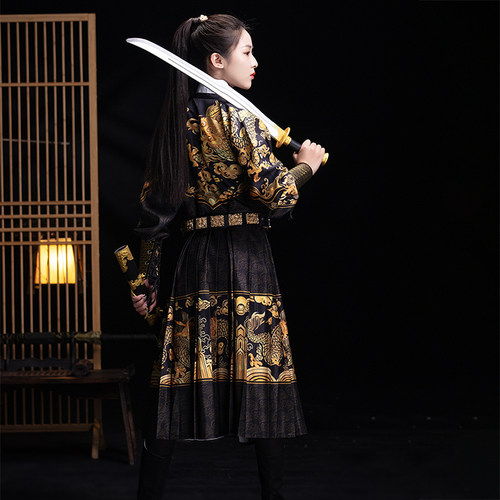 大明朝飞鱼服锦衣卫绣春刀男女士款国风明制贴里汉服曳撒蟒袍春夏 - 图2