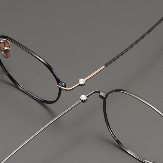 Montura de gafas miopes de temperamento ultraligero de titanio puro informal