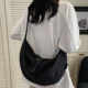 Crossbody bag for women large capacity lightweight dumpling bag Korean version ins new simple student bag fashion shoulder bag for women