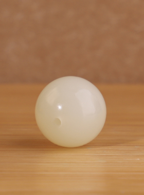 新疆和田玉白玉圆珠猪油膏羊脂级