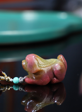 珠宝盐源玛瑙旺财吊坠款雕刻件