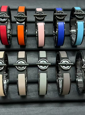 高版本时尚珐琅手镯黑武士手镯磨砂拉丝镀钯百搭猪鼻子情侣款手镯