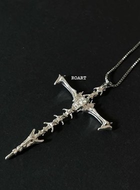 原创小众设计骸骨十字架吊坠女生甜酷辣妹锁项链暗黑风饰品