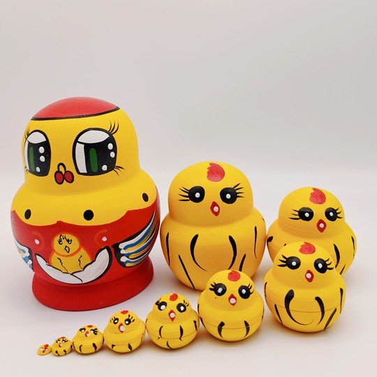 Русская матрешка: 10-слойный маленький желтый цыпленок, бесконечные игрушечные креативные украшения и подарки, которые можно взять на землю.