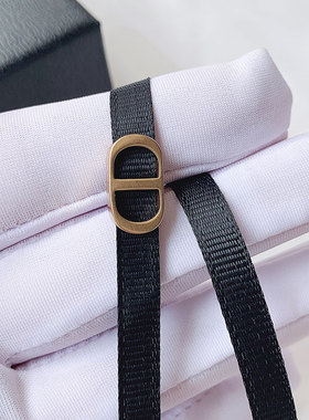 奥米迪奥字母cd项链女锁骨