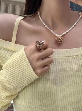 奥米迪奥红珐琅蝴蝶爱心D珍珠吊坠戒指女小众设计轻奢高级感指环