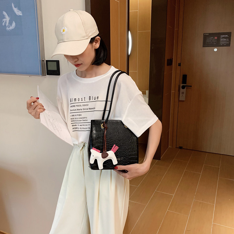 北包包夏季2020新款时尚流行小包包 北包包女士包袋