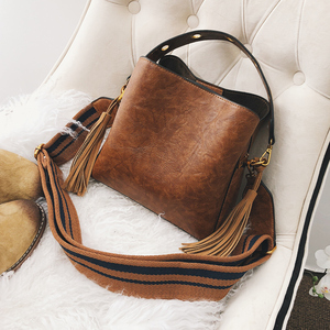 韩版宽带水桶包