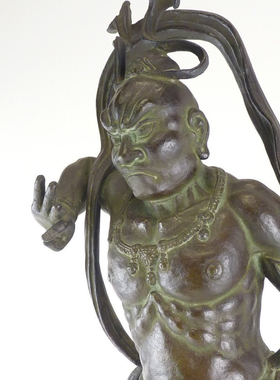 日本村冈久1962年作金刚力士仁王青铜像，高53厘米， 宽20.5厘米