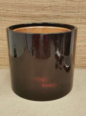 日本木胎大漆铜胆火钵，高25厘米，直径27厘米，内口径28厘米。