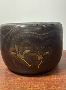 日本产桐木铜胆金时绘嵌螺钿火钵一个，外径29厘米，高20厘米。