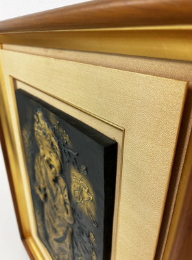 人间国宝北村西望作微笑少女铜板画，框53x68厘米，超大作品。