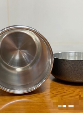 日本乾茂号造锡罐，重451克，高11.5厘米，直径7厘米，带原木盒。