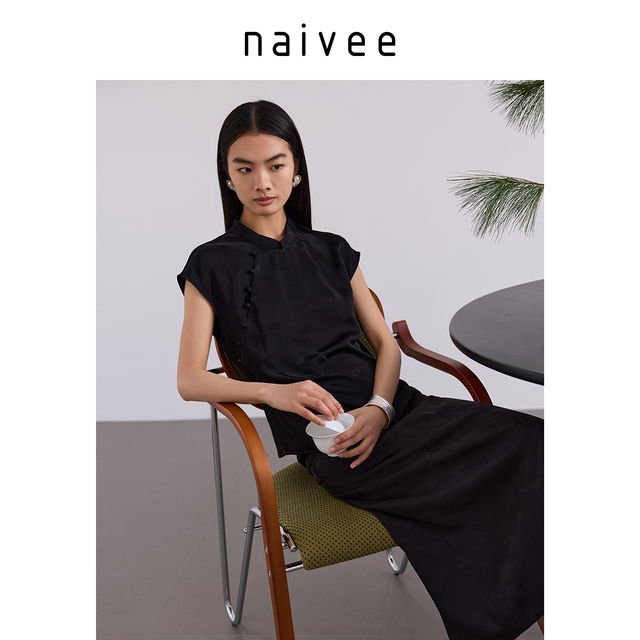 Satin jacquard naivee new Chinese style sleeveless top for women 25 summer new style for banquet V-neck pinch pleat waist