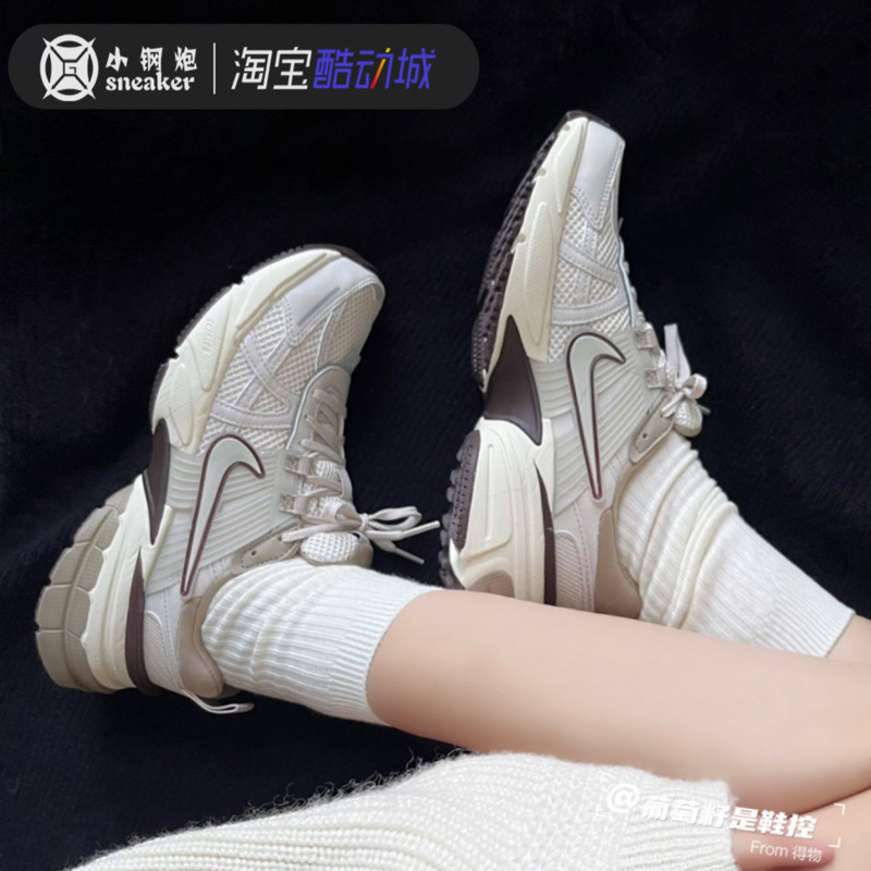 Nike/耐克V2K Runtekk白银减震防滑女子复古低帮跑步鞋FD0736-100 - 图1