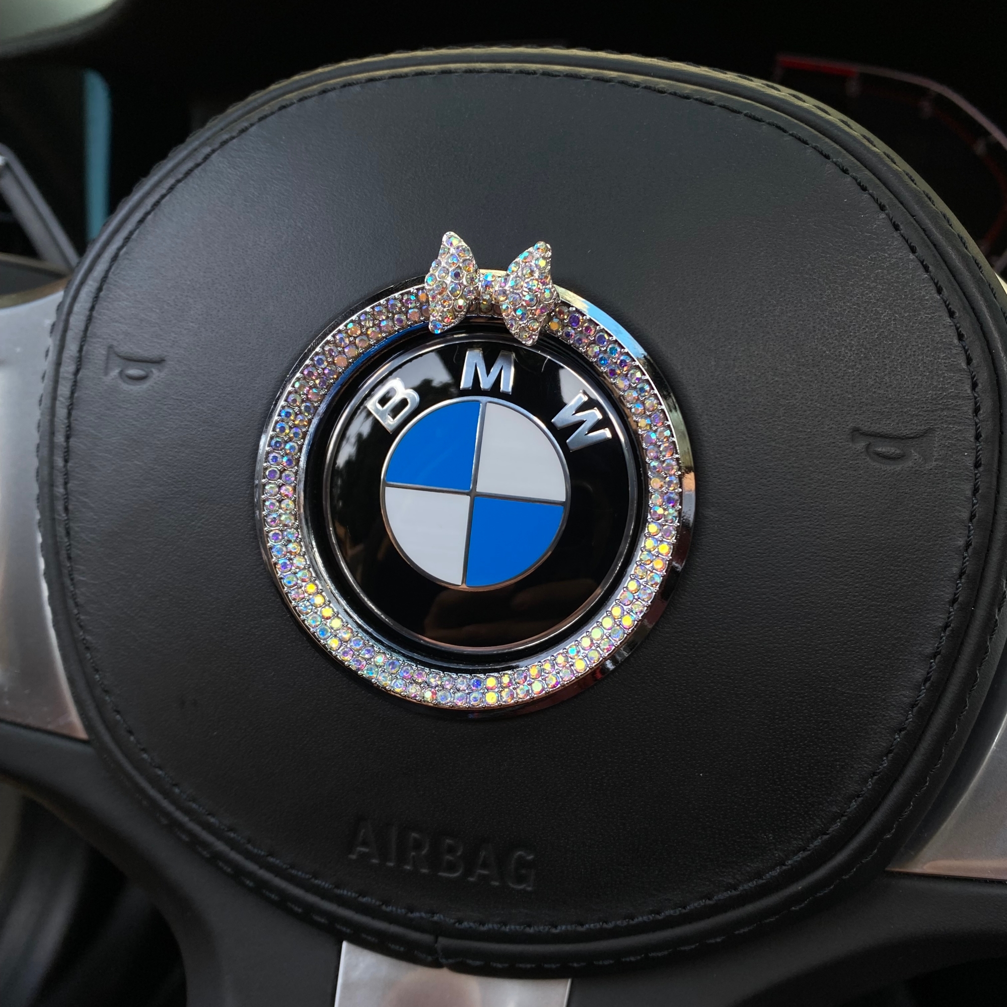 适用于宝马方向盘装饰贴新3系5系X1X3X5X6X7镶钻车标贴汽车内饰 - 图2