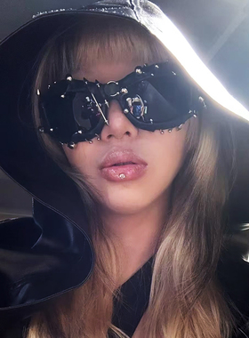 毒液暗黑太阳镜箭头铆钉