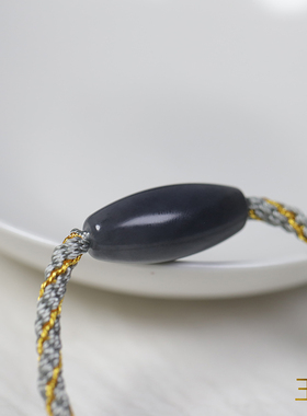 玉奕新疆和田玉籽料青花勒子