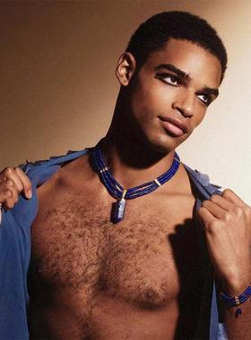 黄铜镀18K黄金，镶嵌原石青金石