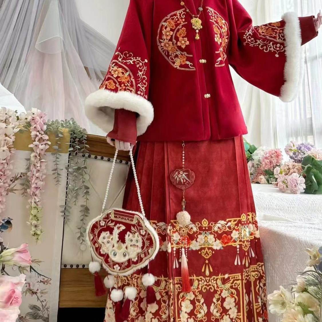 大码汉服女胖mm200斤明制红色刺绣加厚绒拜年服日常显瘦冬季袄裙,淘宝优惠券,粉丝福利购,淘宝优惠卷