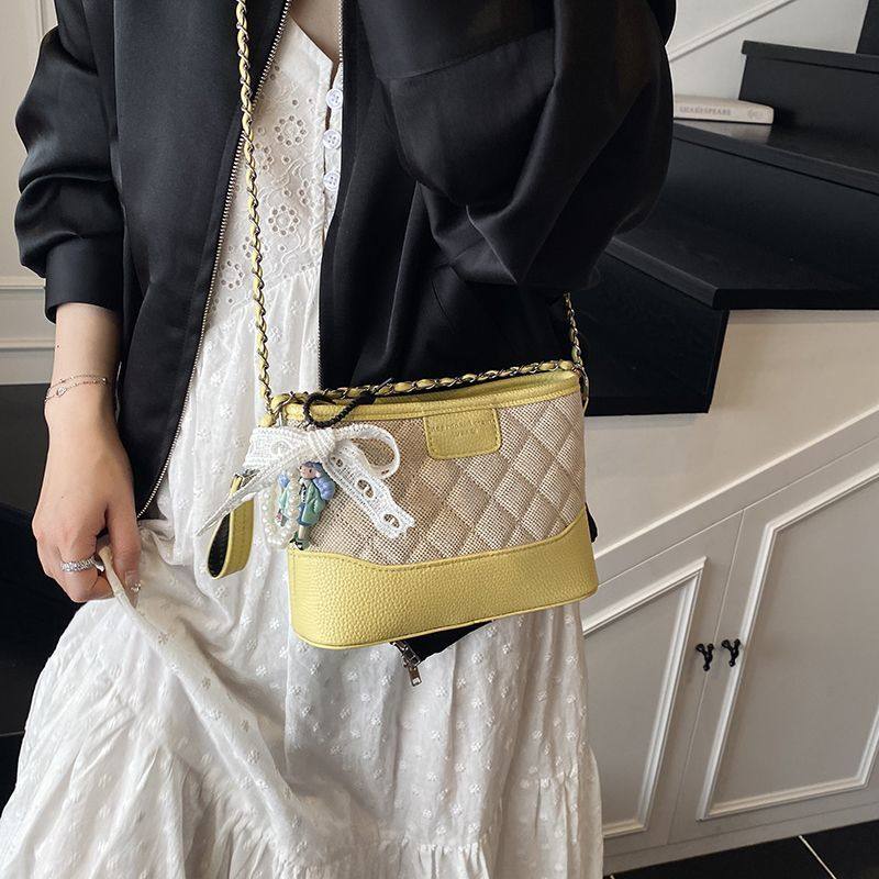 2025新款菱格链条包女小香风流浪包百搭单肩斜挎包通勤水桶包,淘宝优惠券,粉丝福利购,淘宝优惠卷