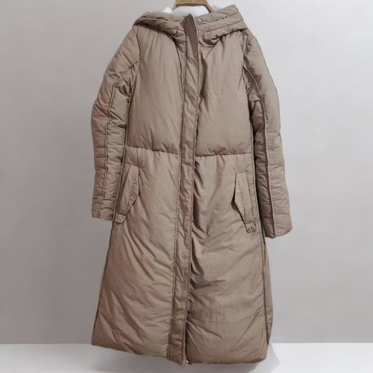 Plumífero sin costuras, despegado, desgomado, reparado y acolchado