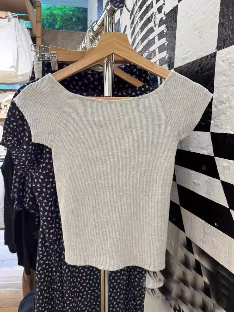 Brandy BM新款V领褶皱螺纹棉短袖T恤女bm辣妹纯色百搭显瘦上衣潮,淘宝优惠券,粉丝福利购,淘宝优惠卷