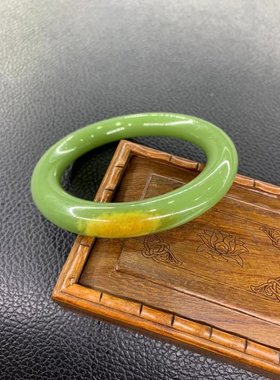 天然析木河磨玉手镯黄绿肉和田玉东北籽料少女款带翠圆条镯60克