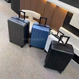 Универсальный классический чемодан