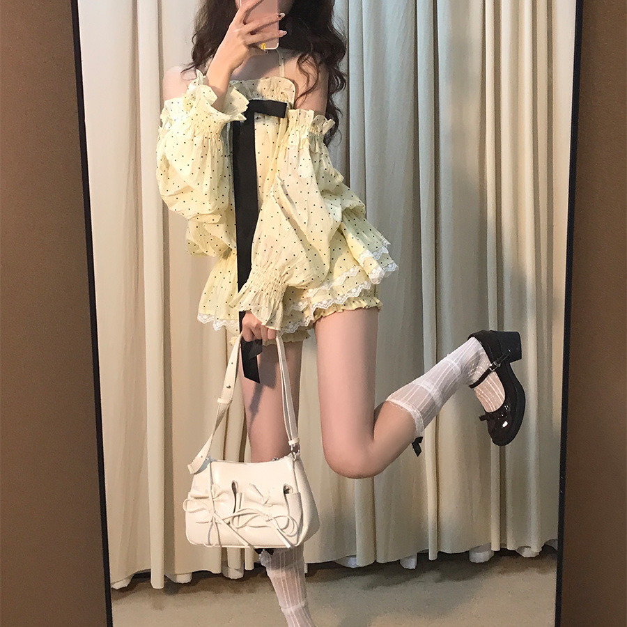 可可森林 优雅千金一字肩挂脖露肩长袖上衣蕾丝花边裙裤穿搭女秋 - 图0