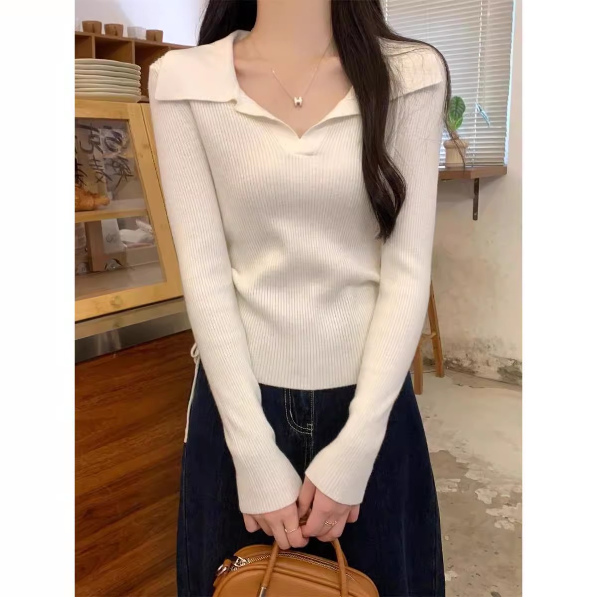 杭州四季青高端爆款~polo领设计感长袖女秋季内搭毛衣针织打底衫 - 图1