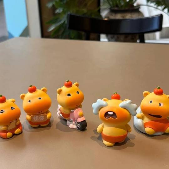 新款水豚噜噜盲盒摆件超萌装饰搭子爆款高颜值小玩偶桌面高级摆件