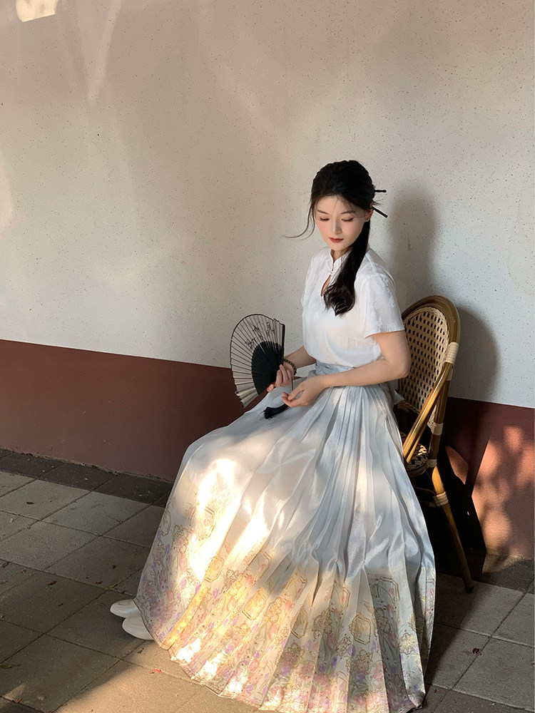 无衣饮羽【夏梦】妆花螺钿幻彩纱马面女2025新款夏季薄款,淘宝优惠券,粉丝福利购,淘宝优惠卷