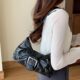 2024 New Fashion Maillard Retro Niche Shoulder Bag Women's American Wasteland Style Underarm Bag French Baguette Bag Trendy