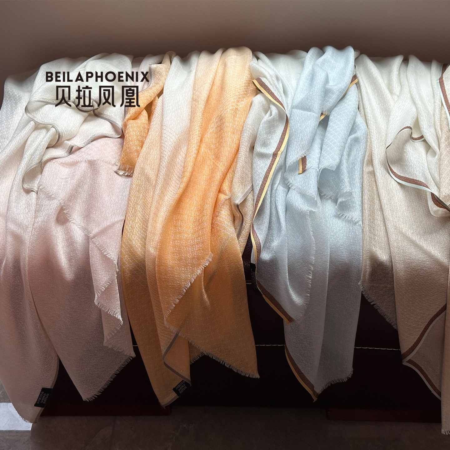 贝拉凤凰意大利高奢渐变提花戒指绒夏空调披肩防晒外搭纯羊绒围巾 - 图0