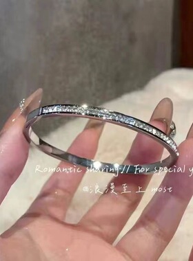 满天星女款高级感钛钢不掉色手镯手花朵锆石手链满钻手环可调节