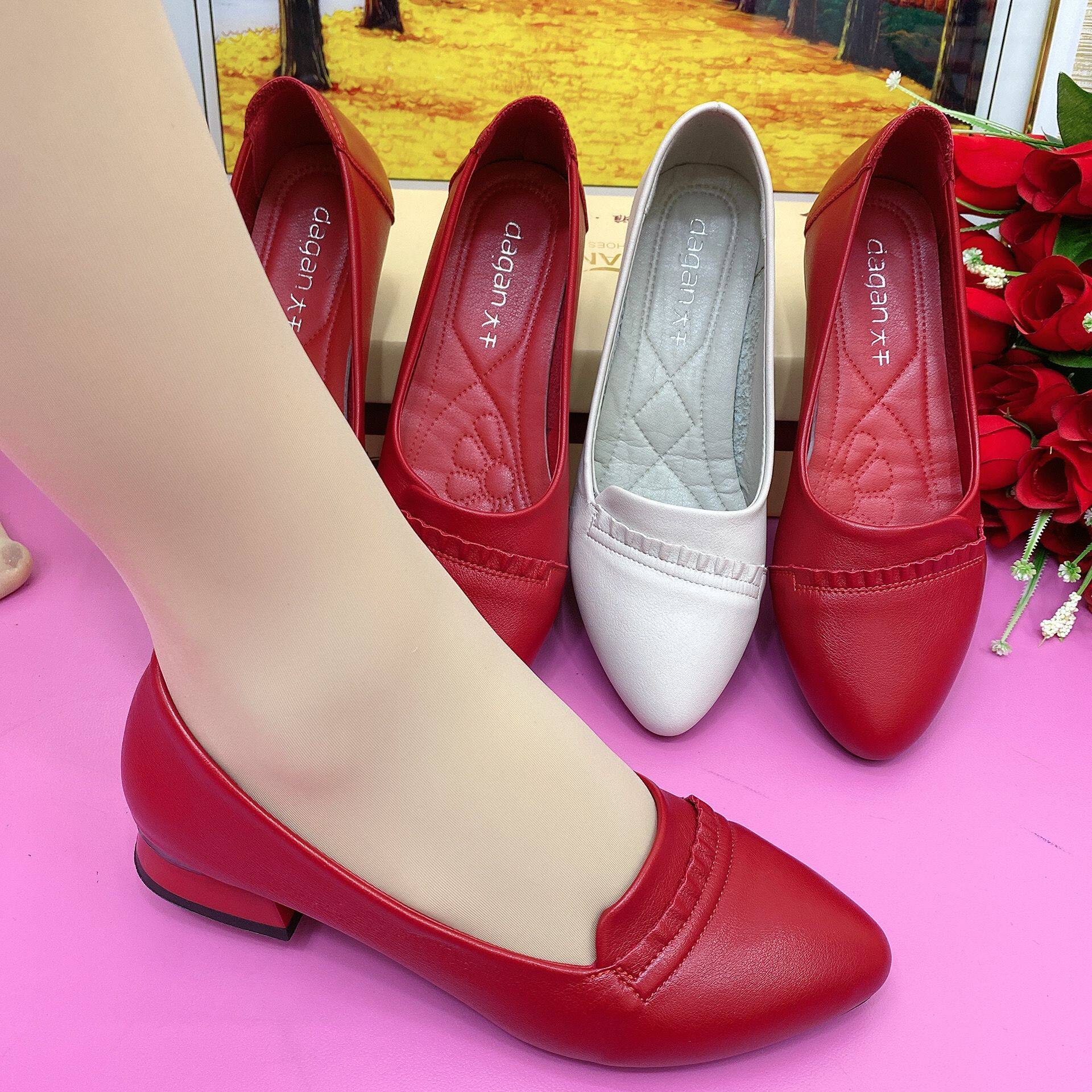 红婧娗百搭皮鞋女真皮舒适软底粗跟平底女士小单鞋浅口中年妈妈鞋