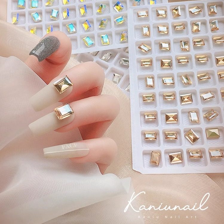 美甲饰品2026新款尖底长方形钻幻彩立体超闪网红冰糖心堆钻指甲贴,淘宝优惠券,粉丝福利购,淘宝优惠卷