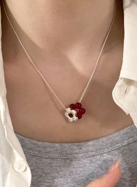 简约高级感红色花朵吊坠项链女轻奢个性独特精致时尚颈链锁骨链