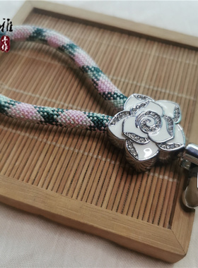 子雅手作山茶花钥匙扣苏格兰格子