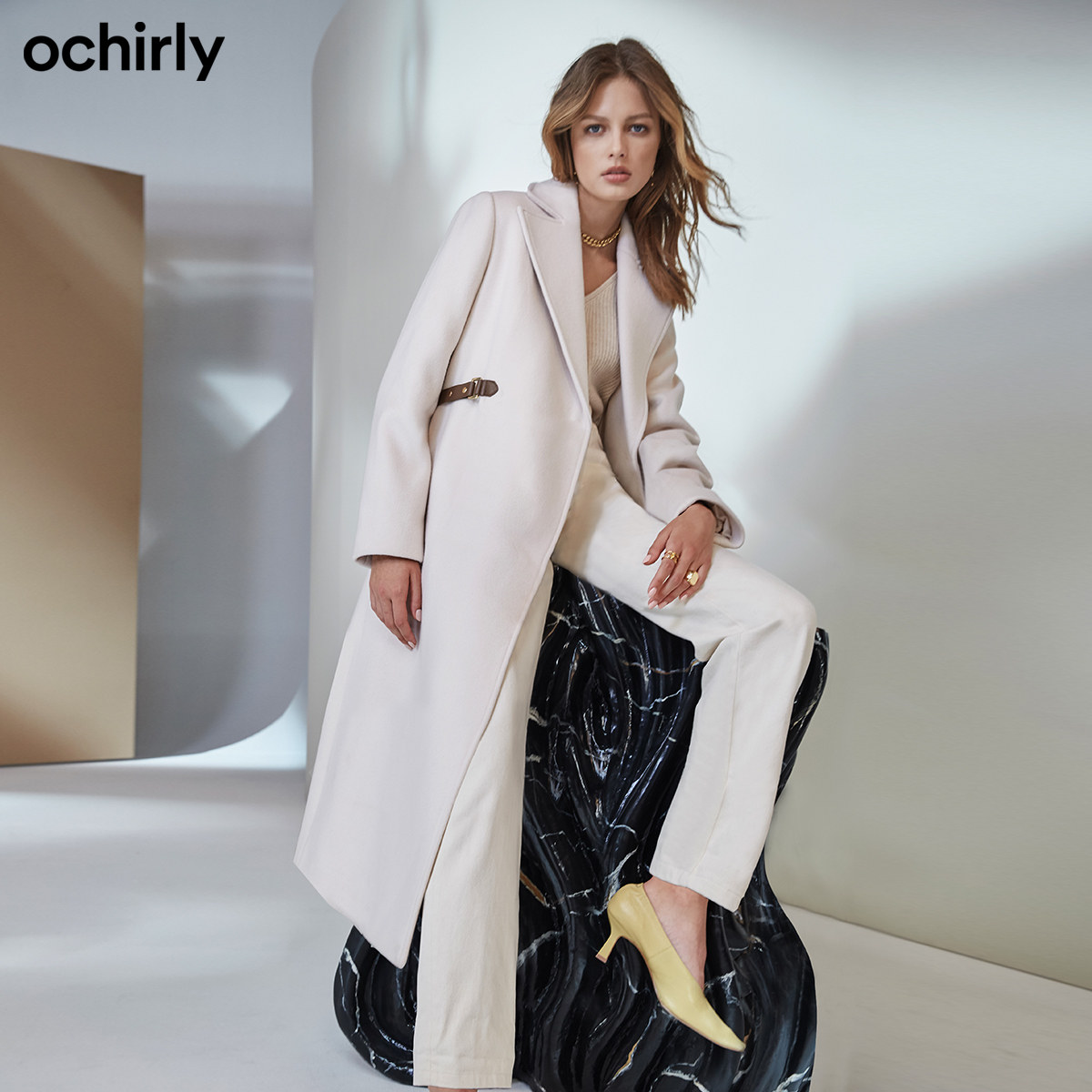 2件9折欧时力新款冬装配腰带西装领 ochirly毛呢外套