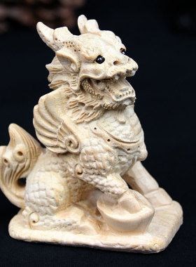 桃木木麒麟摆件木雕桌面饰品